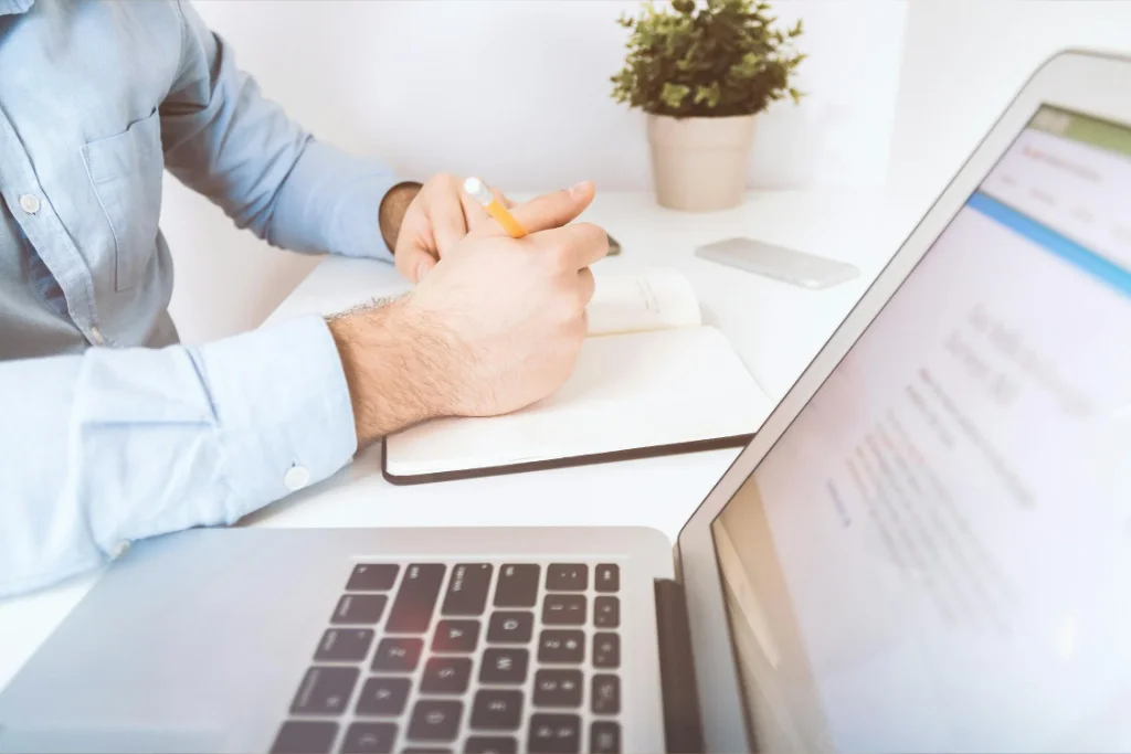 Datenanalyse Training mit Beispieldaten und Diagrammen